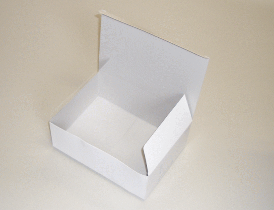 コートボールの箱 紙のカット 加工 箱の設計は向町紙工